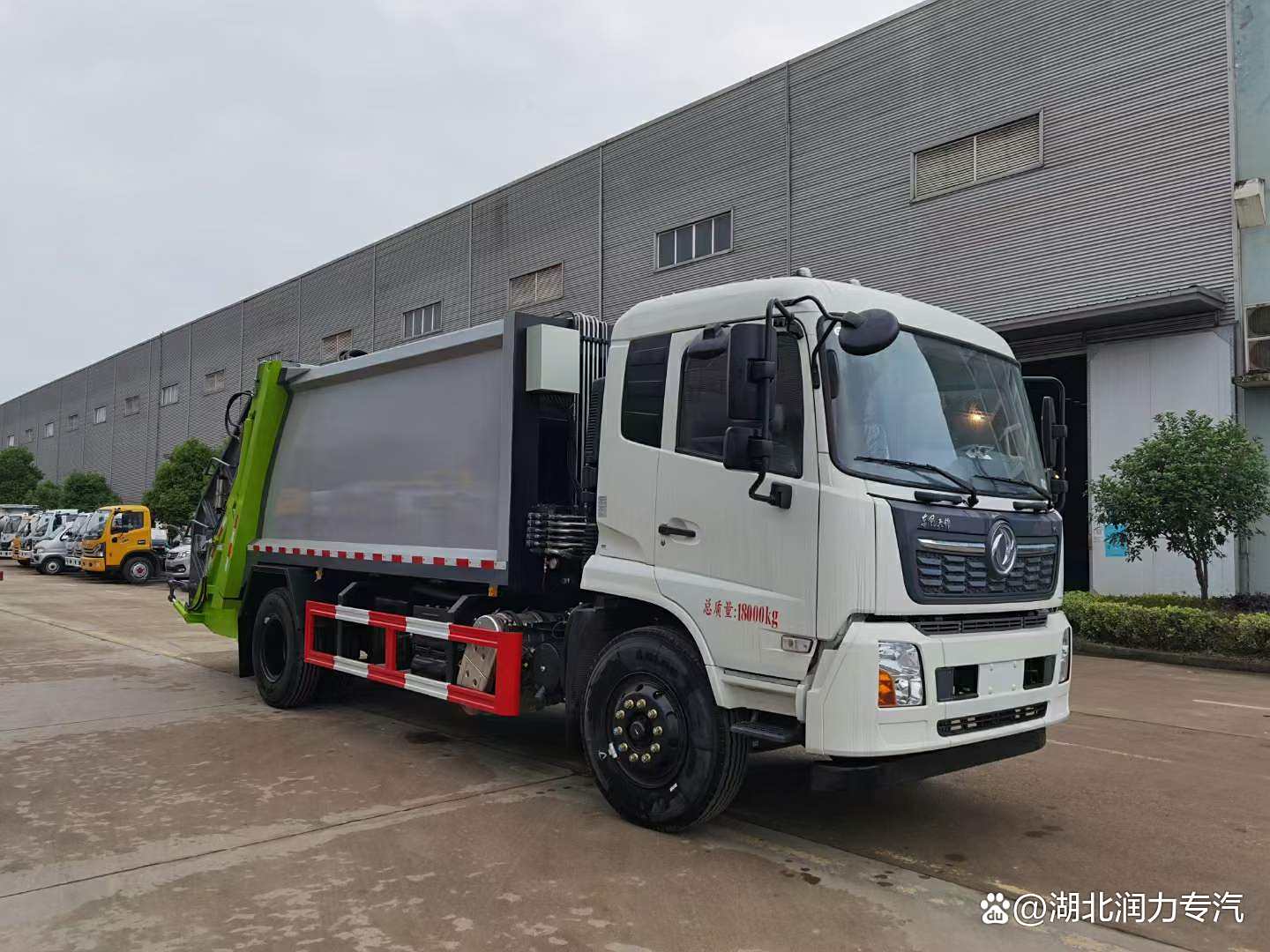 东风天锦14方压缩式垃圾车