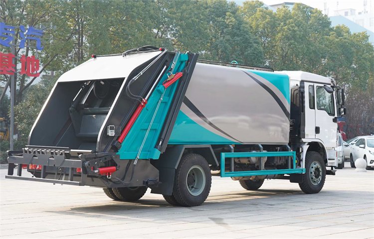 陕汽L3000压缩垃圾车 14方大容积，重塑环卫效率新标杆
